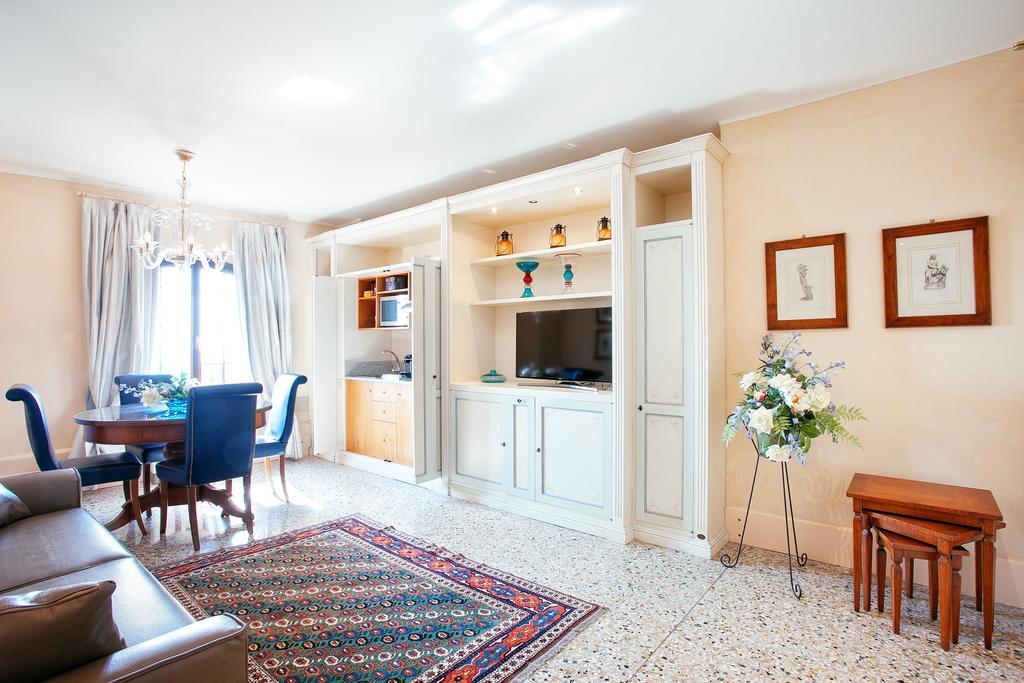 Deluxe Apartments Lagoon View Венеция Экстерьер фото