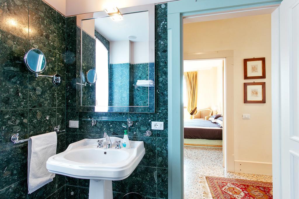 Deluxe Apartments Lagoon View Венеция Экстерьер фото