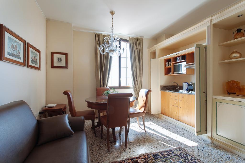 Deluxe Apartments Lagoon View Венеция Экстерьер фото